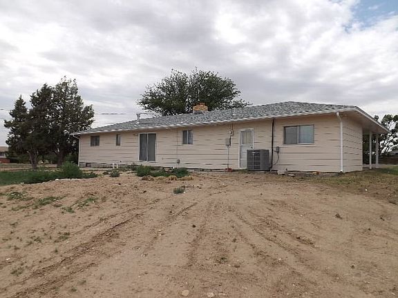 3rd image of 28082 Emerald St