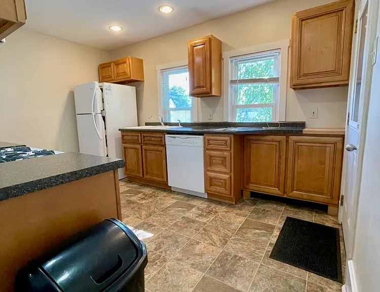 308 Rose St — Photo 3