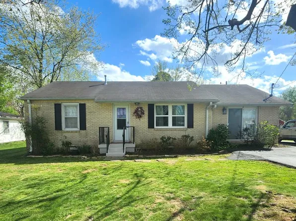 204 Fairview St, Paris, TN 38242