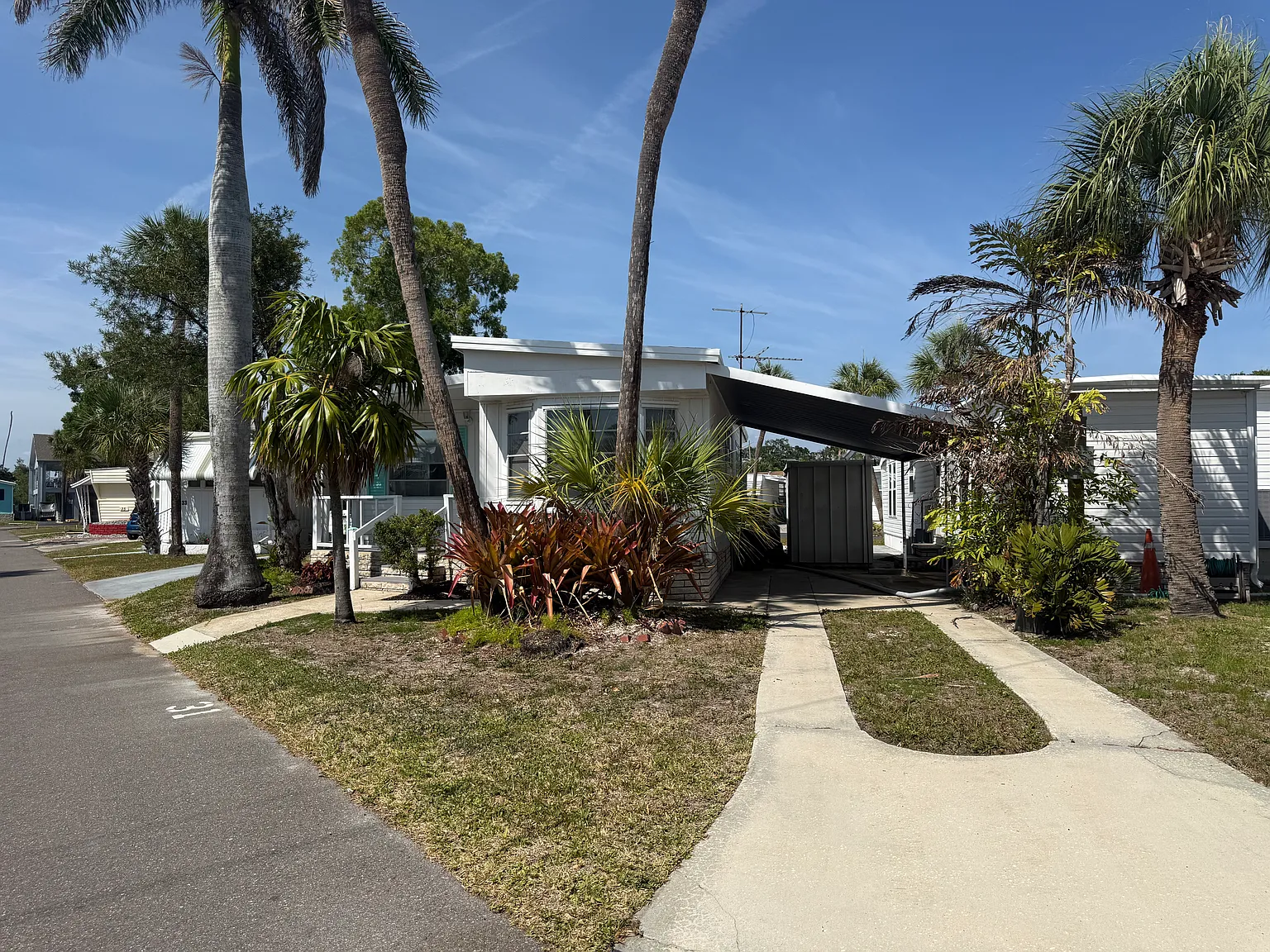 2 bed, 710 sqft, $1,295 — Photo 2