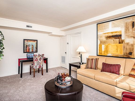 3rd image of 3301 Clarks Ln #3323-F