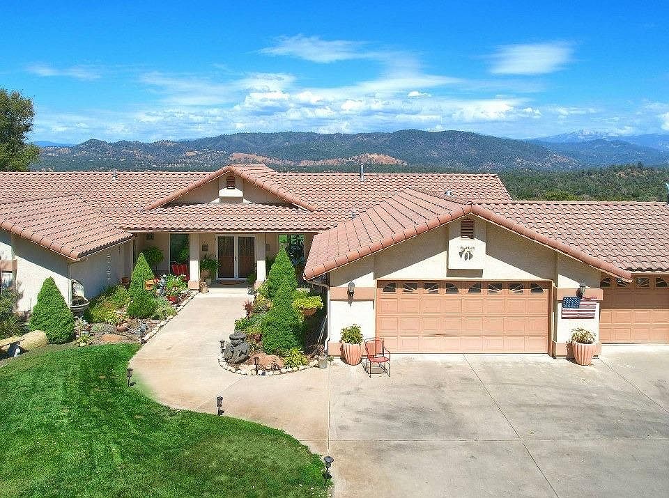 2nd image of 30699 E Longview Ln