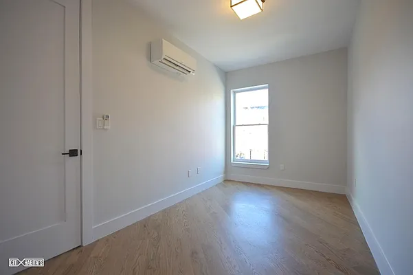 Rented by Citi Habitats | media 56