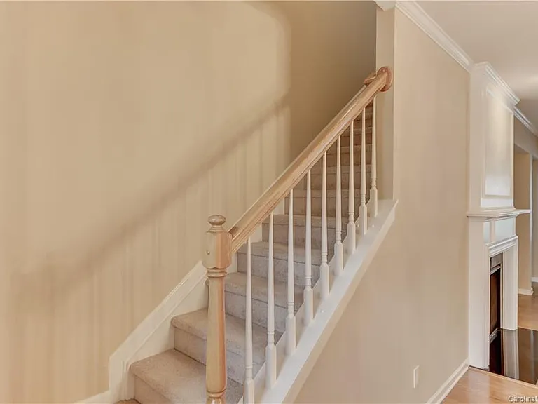 8118 Crater Lake Dr — Photo 28