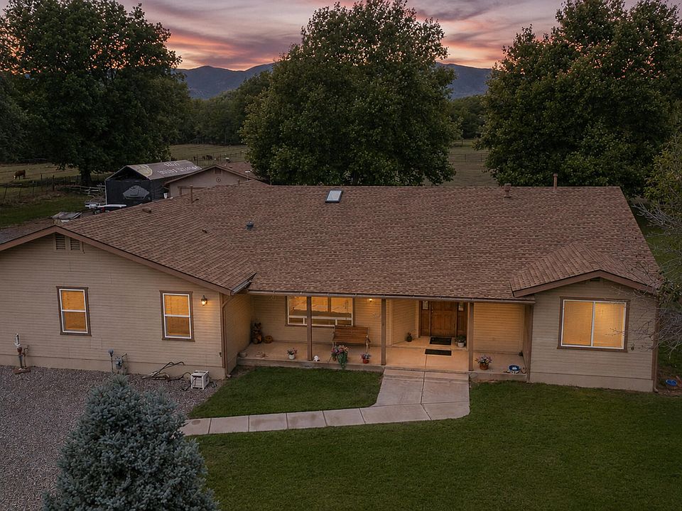 1st image of 890 S OASIS Drive