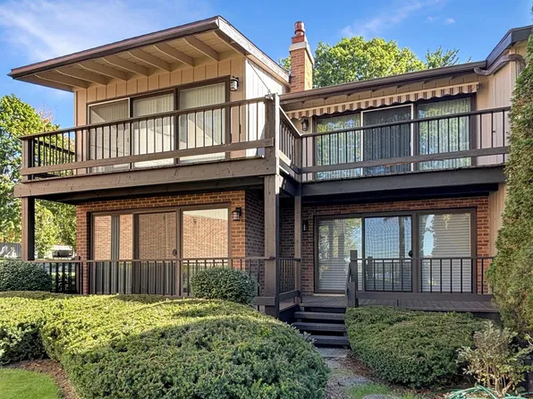 1070 South Lake Shore DRIVE #8-1-A, Lake Geneva, WI 53147