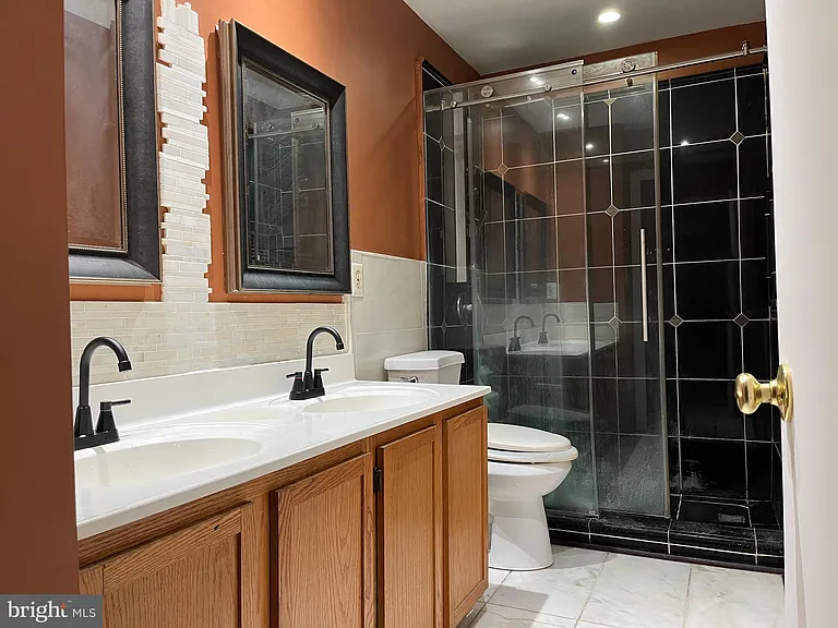 21227 Delevan Way #160 — Photo 9