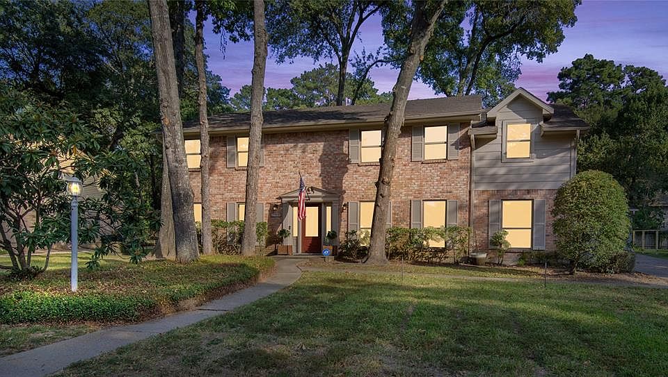 Welcome home to 7903 Theisswood Rd.