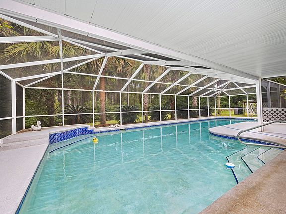 3rd image of 327 NE Cherry Lake Cir