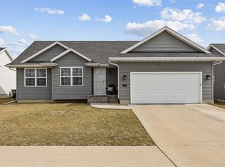 6707 J St SW, Cedar Rapids, IA 52404
