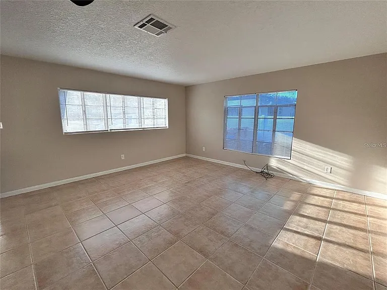 641 S Lakemont Ave — Photo 6
