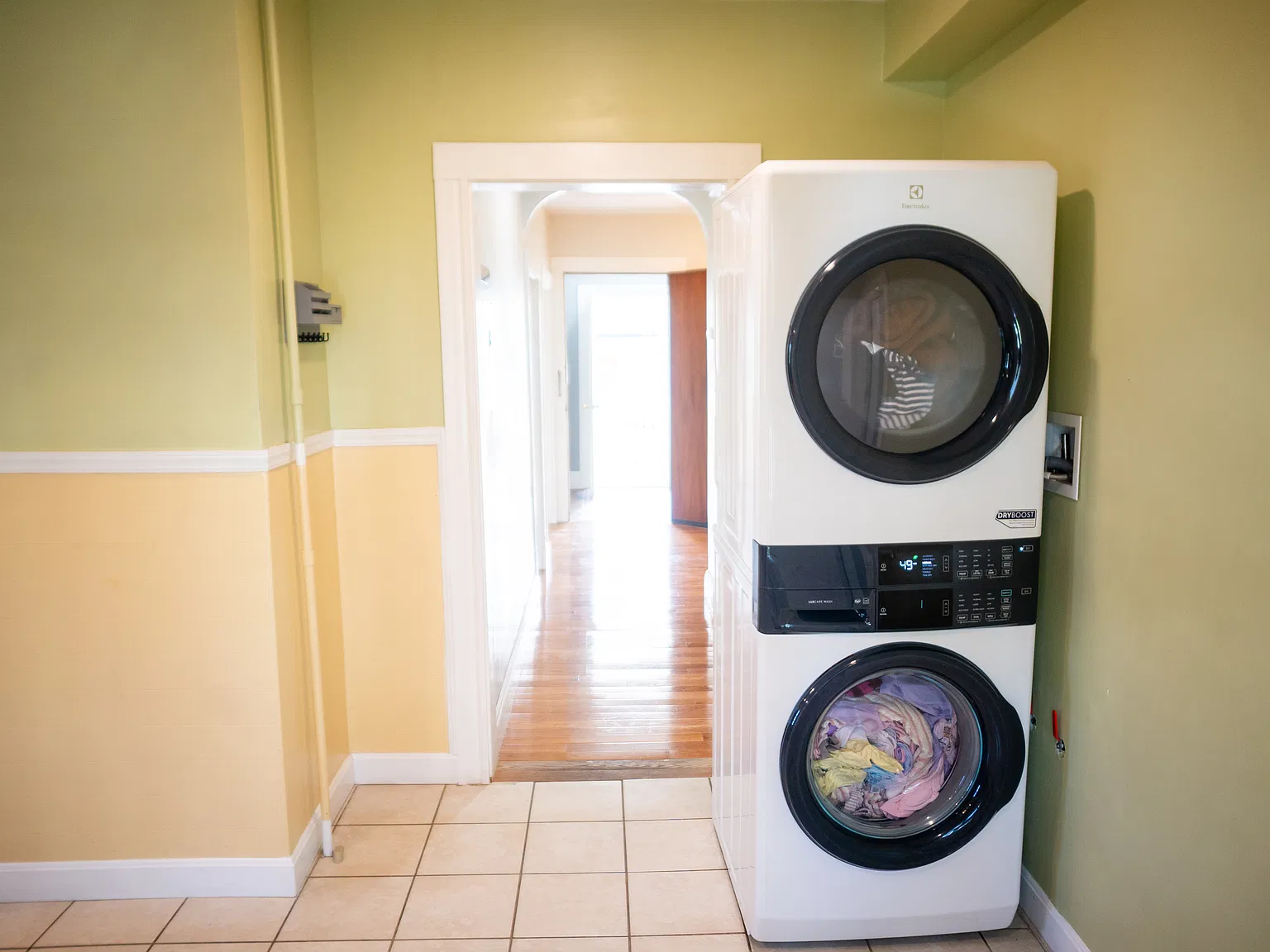 4 bed, 1500 sqft, $3,700 — Photo 3