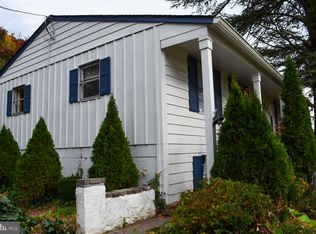 1685 Hillcrest Ln, Aston, PA 19014
