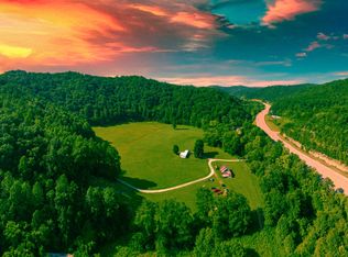 82 Fairview Farm Ln, Inez, KY 41224