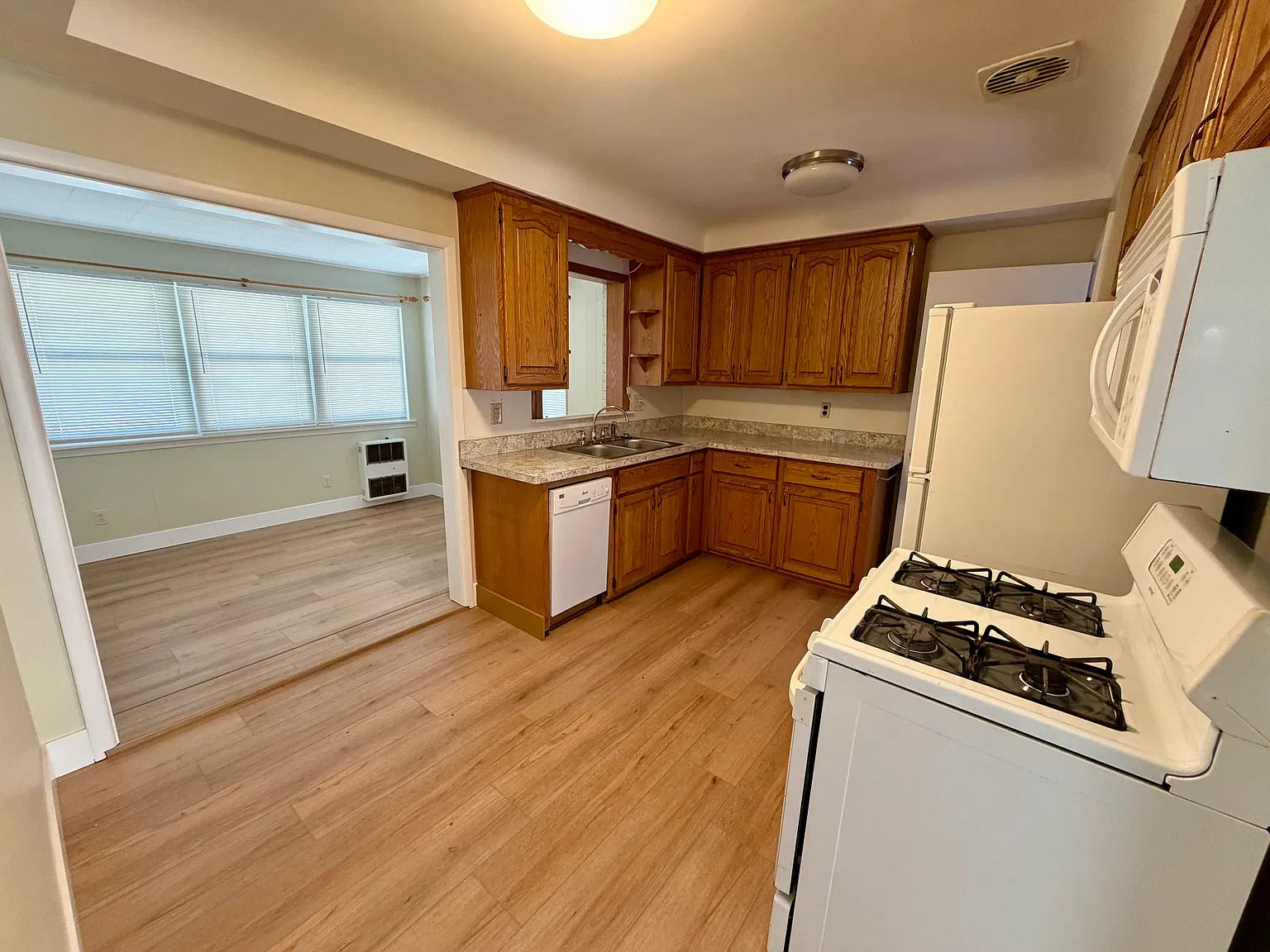 22433 Red Maple Lane — Photo 4
