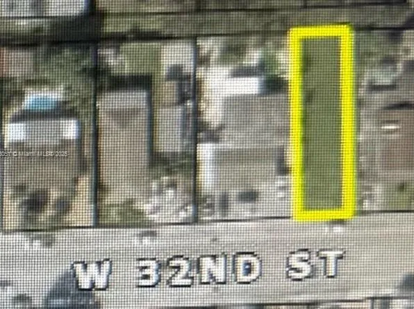 137 W 32nd St, Hialeah, FL 33012