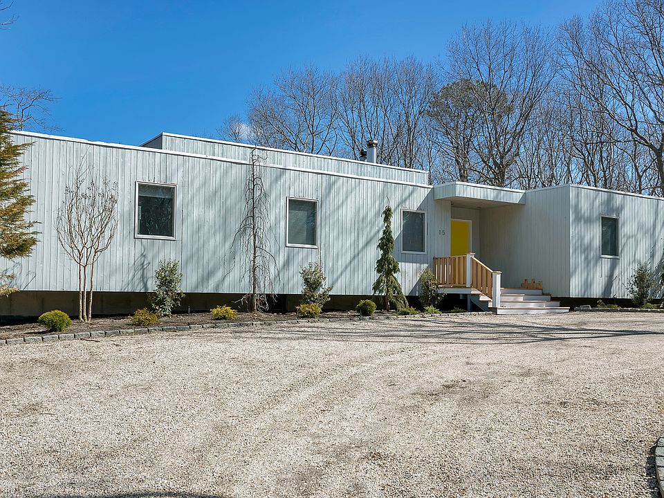 1st image of 15 Park Cir