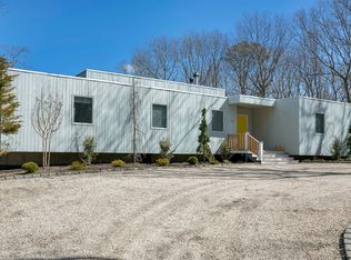 15 Park Cir, Quogue, NY 11959