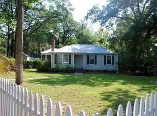 923 Laudonniere St, Beaufort, SC 29902