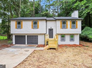 5055 S Woodbridge Trl, Stone Mountain, GA 30088