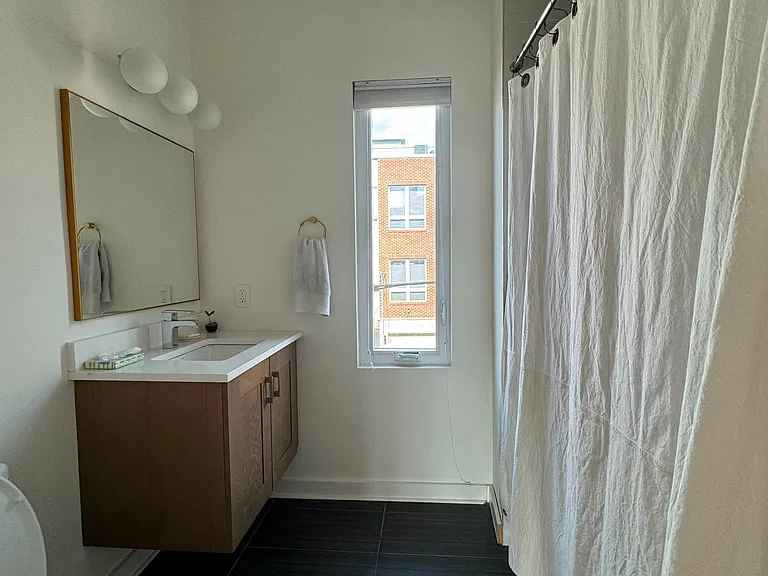 1314 Crease St — Photo 11