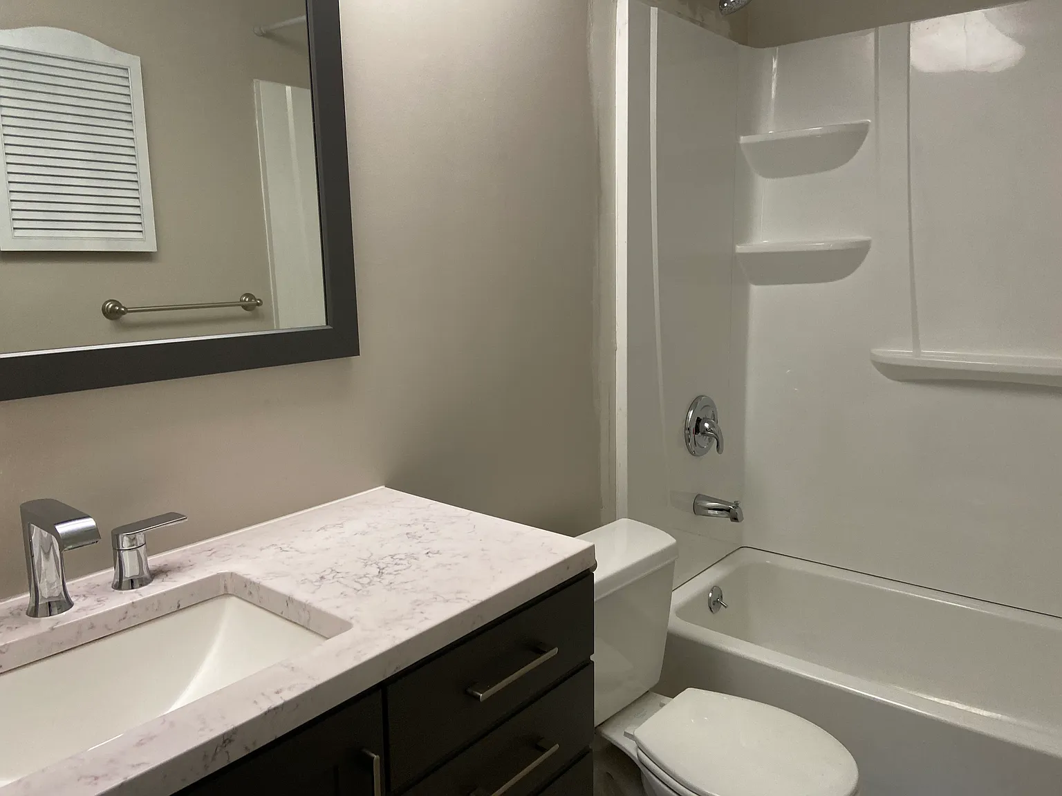 2 bed, 1019 sqft, $885 — Photo 3