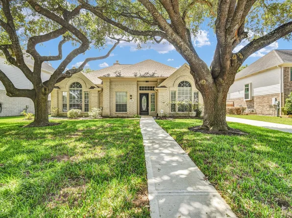 2131 Shaly Breeze Ln, League City, TX 77573