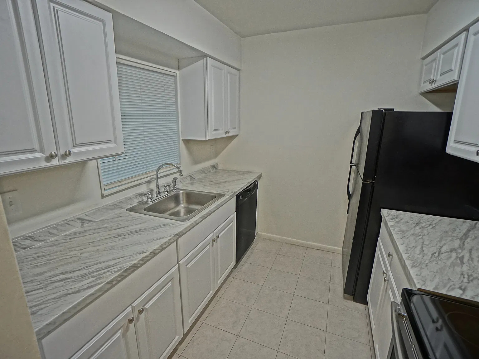 2 bed, 960 sqft, $1,550 — Photo 4