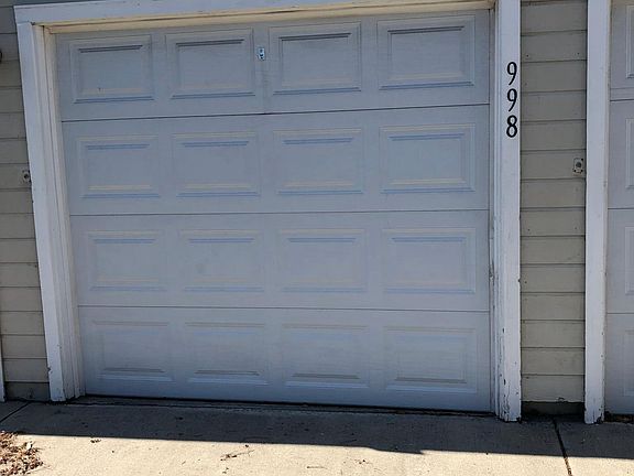 Detached Garage