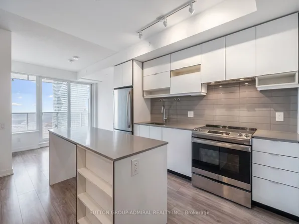 4065 Confederation Pkwy #3209, Mississauga, ON L5B 0L4