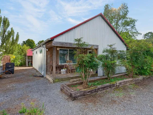115 W Bronson St, Sparta, TN 38583