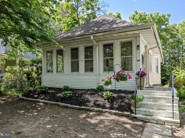 823 Columbia Ave, Palmyra, NJ 08065