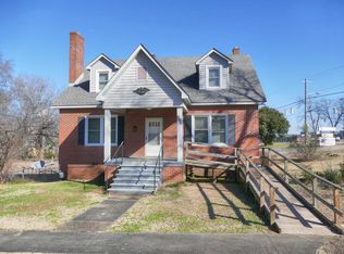 609 E Montgomery St, Gaffney, SC 29340
