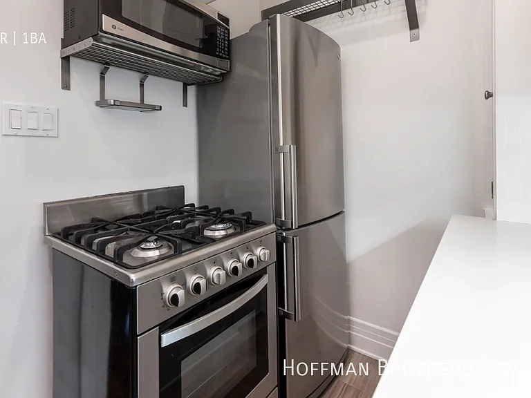 254 S Vendome St #4 — Photo 2