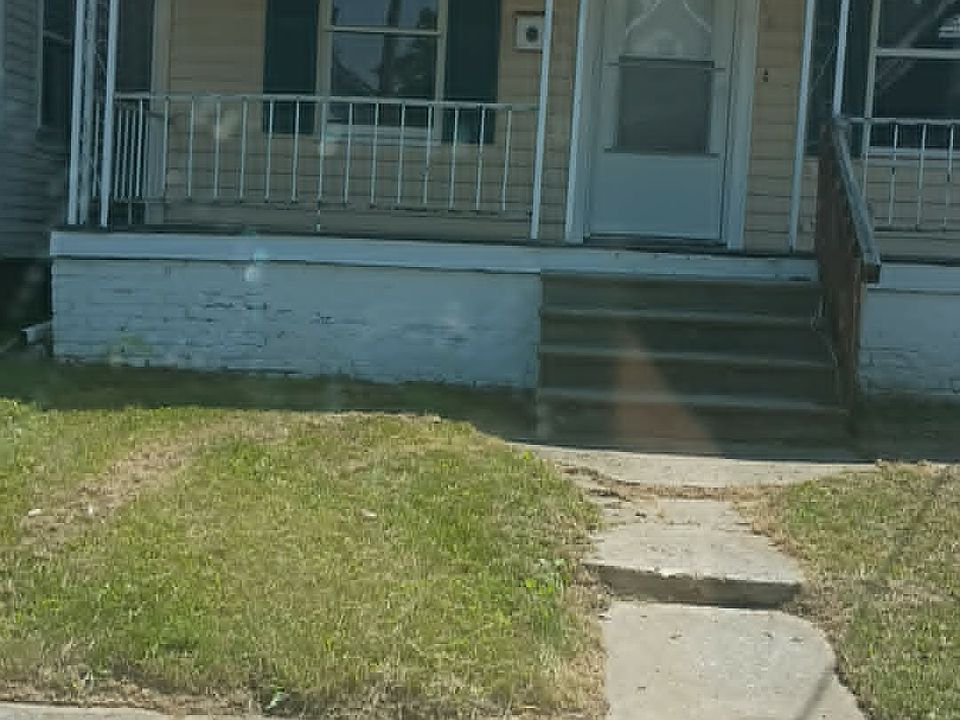 1st image of 106 E Hudson St