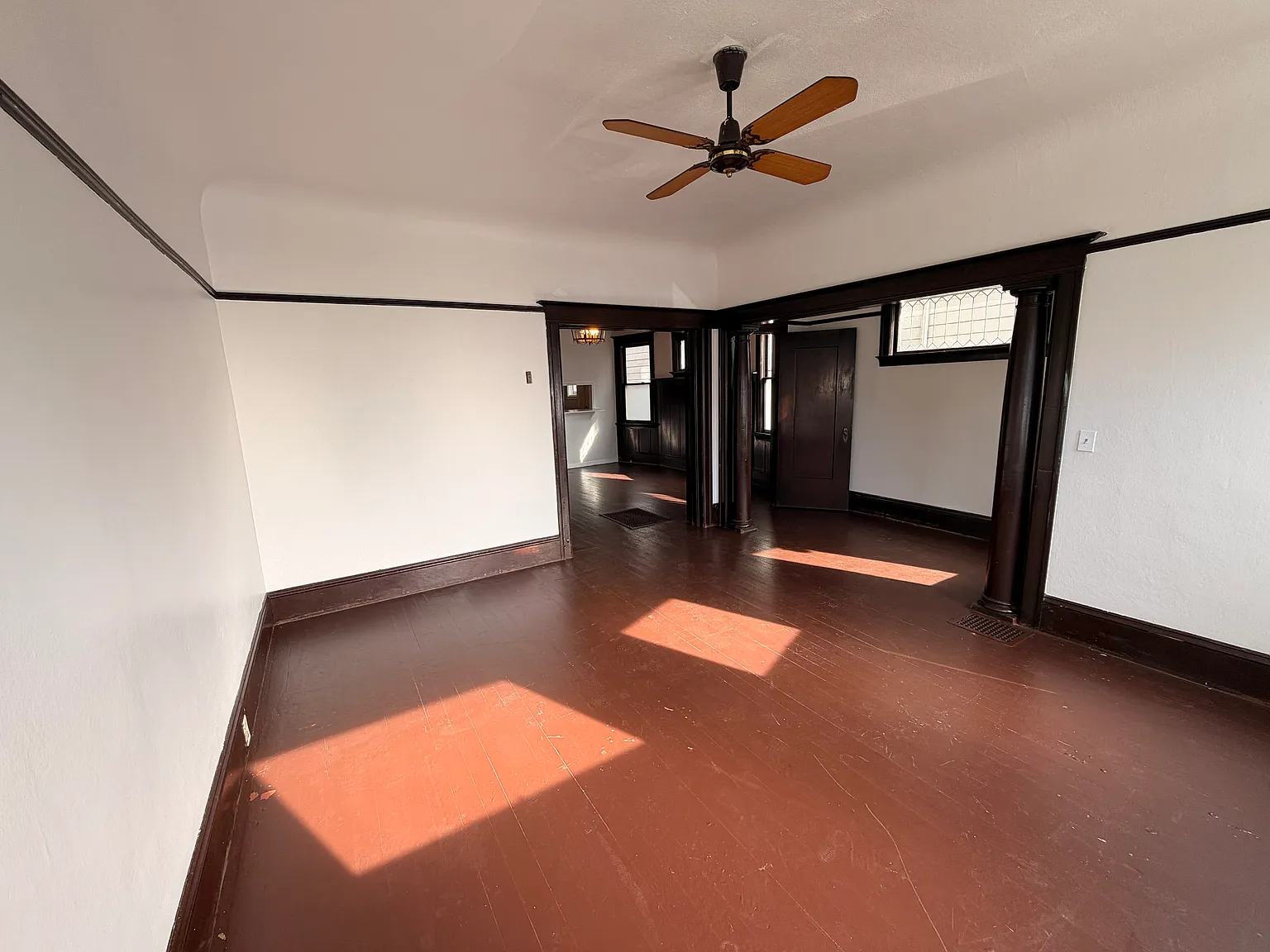 3 bed, 1200 sqft, $2,900 — Photo 4