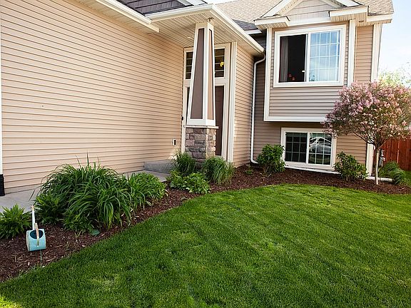 2nd image of 20919 Carver St