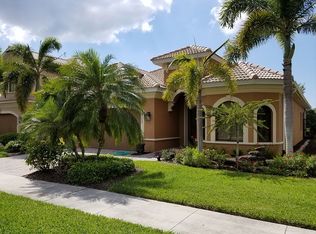 1353 Serrano Cir, Naples, FL 34105