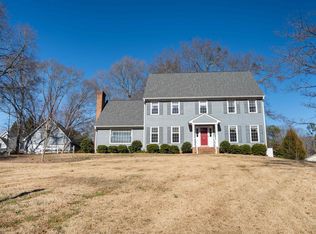 125 Williamsburg Dr, Spartanburg, SC 29302