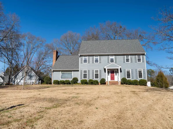 125 Williamsburg Dr, Spartanburg, SC 29302