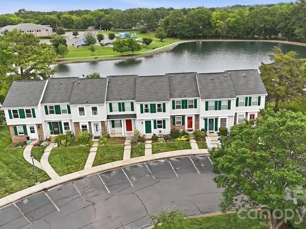 122 Water Oak Dr, Pineville, NC 28134