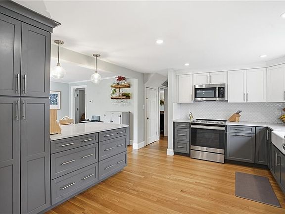 3rd image of 19 Salisbury Rd