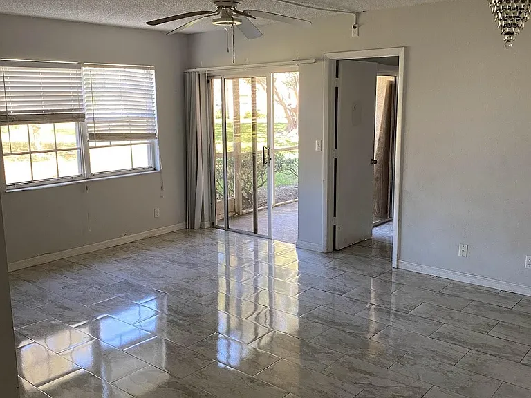 1544 SE Royal Green Cir #101 — Photo 13