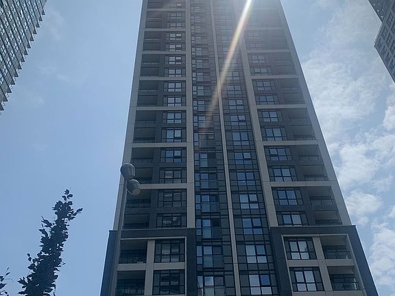 3rd image of 7 Mabelle Ave #2010