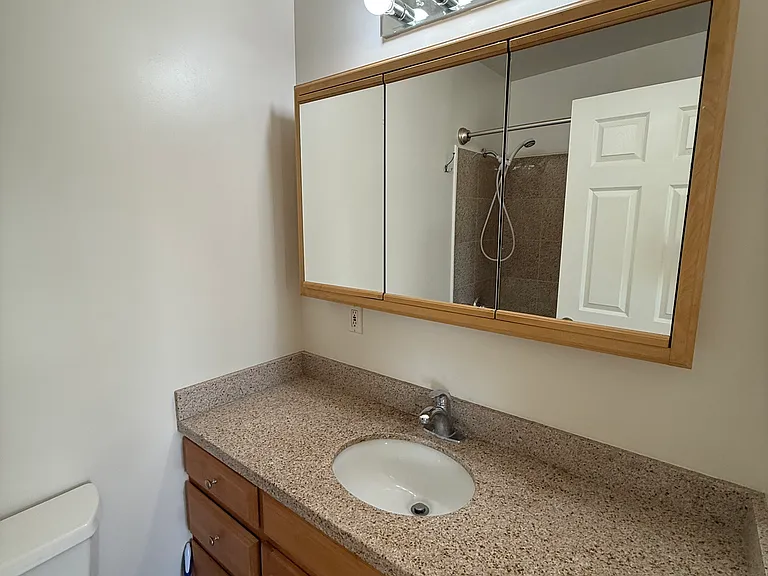 62350 Belmont St — Photo 24