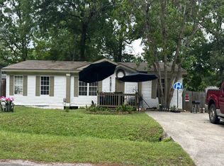 9526 Live Oak Trl, Willis, TX 77318