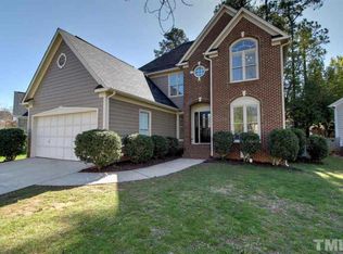 104 Covewood Ct, Cary, NC 27513