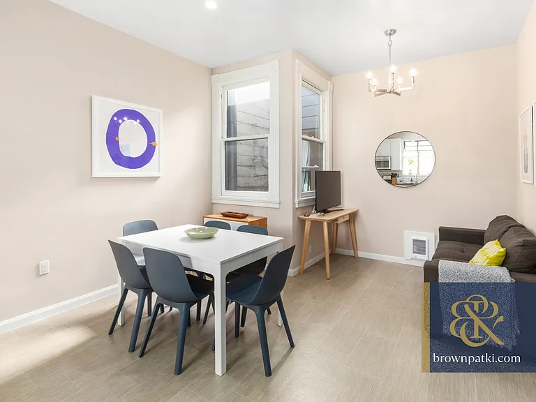 22 Ringold St — Photo 2