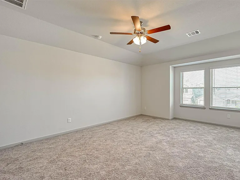 7910 Cypress Country Dr — Photo 31
