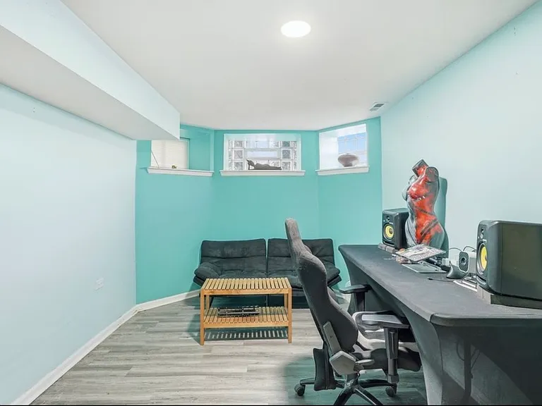 3248 W Maypole Ave #1B — Photo 3